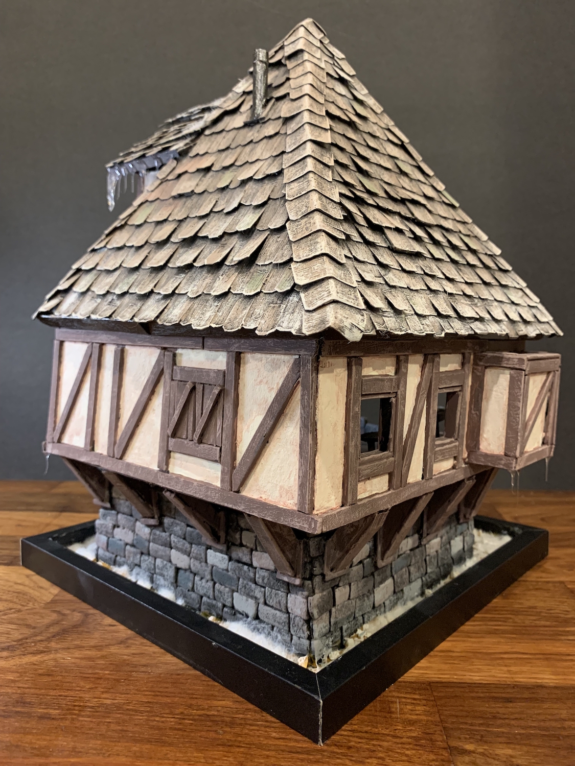 Final image of the tavern miniature.