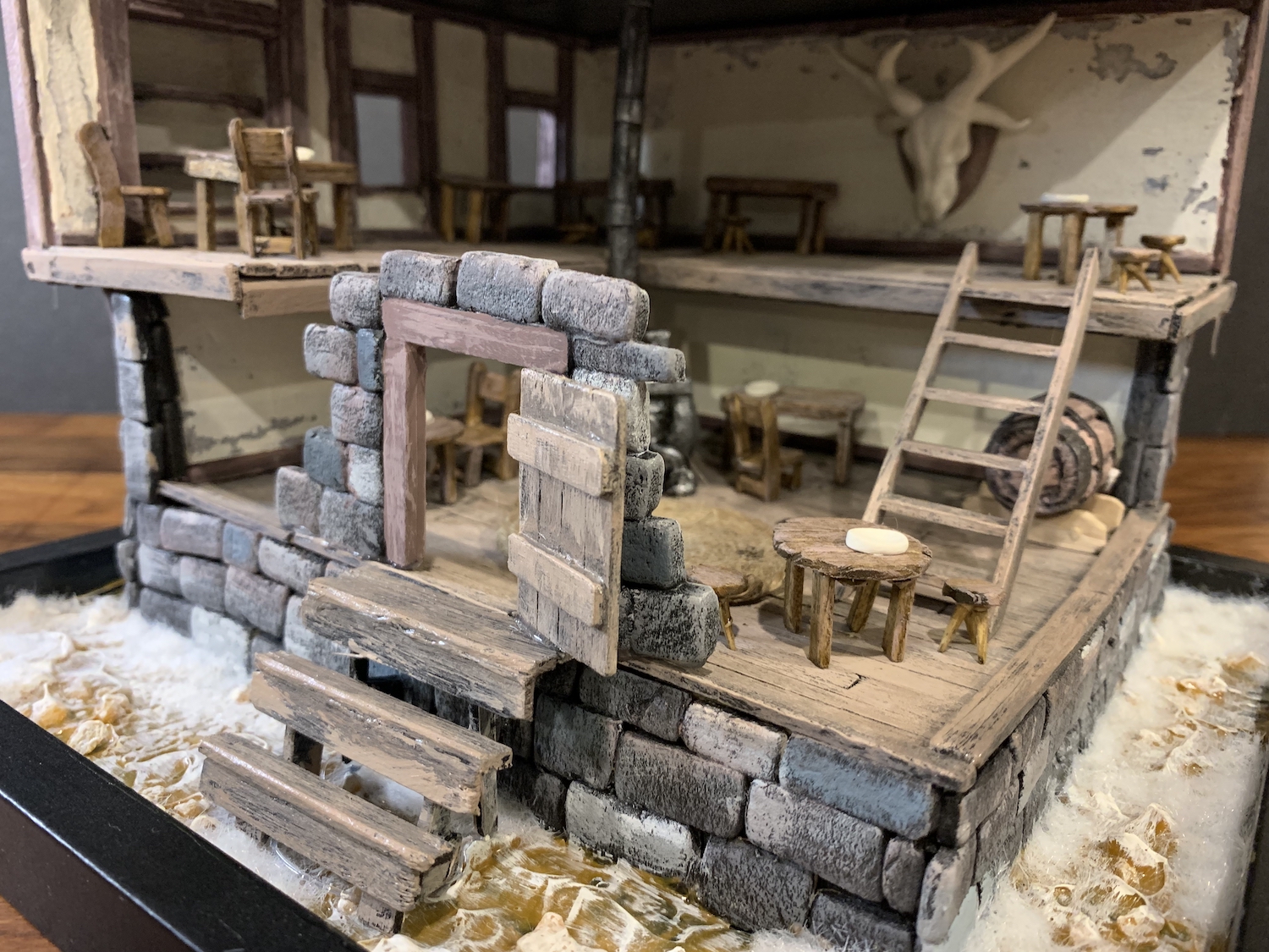 Final image of the tavern miniature.